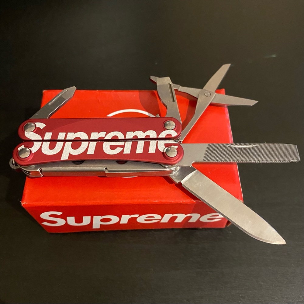 Supreme multi-tool - Picture 3 of 5